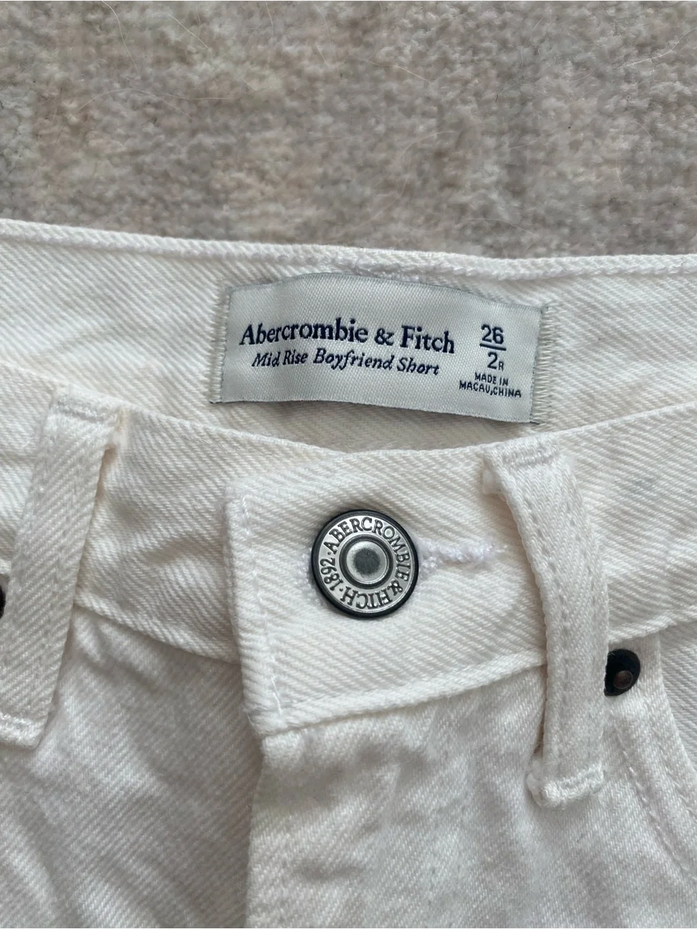 Abercrombie Mid Rise Boyfriend Short
